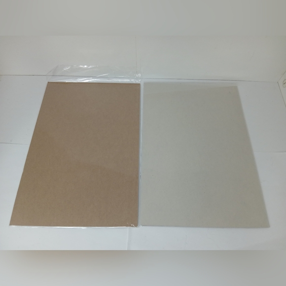 2 Wolverine Comics - Picture 4 of 4